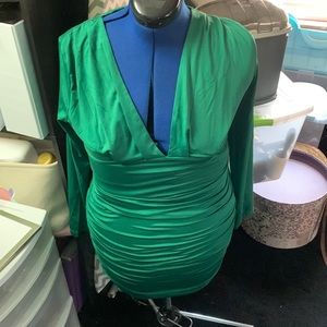 Gobles long sleeve v neck ruched party dress